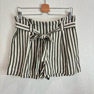 NWT L'Agence Alex Green Cream Striped Linen Blend Shorts Size 8